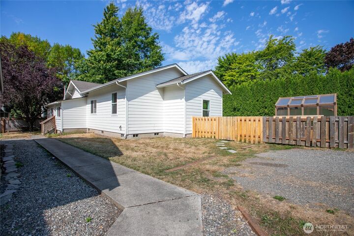Property Photo: 2140 Harris Avenue WA 98225