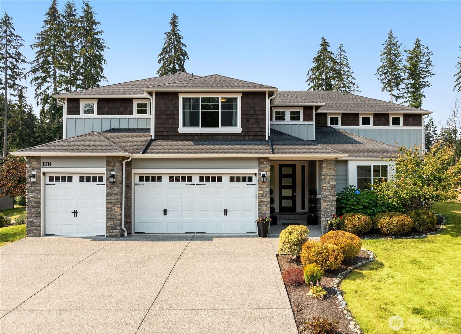 Property Photo:  11714  137th Drive NE  WA 98258 