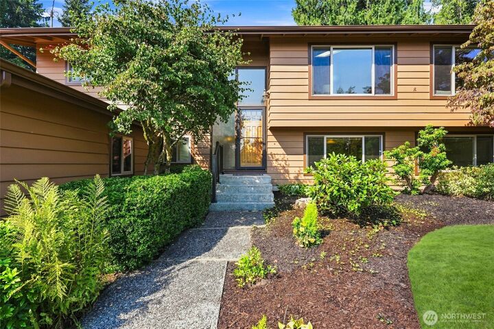 Property Photo: 22118 78th Place W WA 98026
