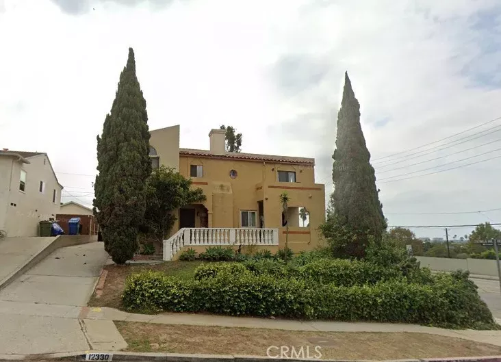 Property Photo:  12330 Stanwood  CA 90066 