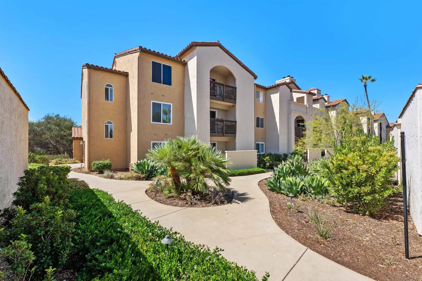 Property Photo:  7130 Shoreline Dr 1208  CA 92122 