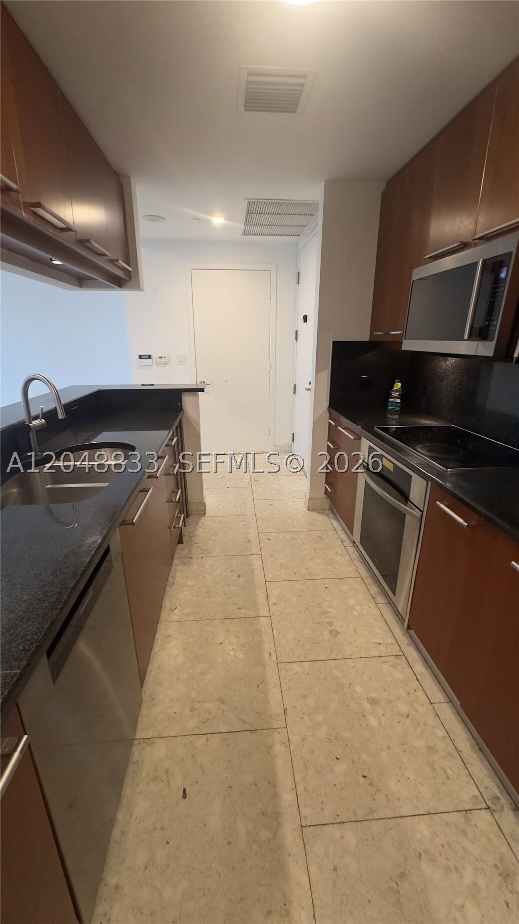 Property Photo:  901 Brickell Key Blvd 1102  FL 33131 