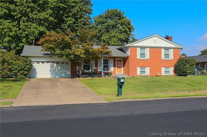 Property Photo:  1435 Bellemeade Drive  IN 47150 