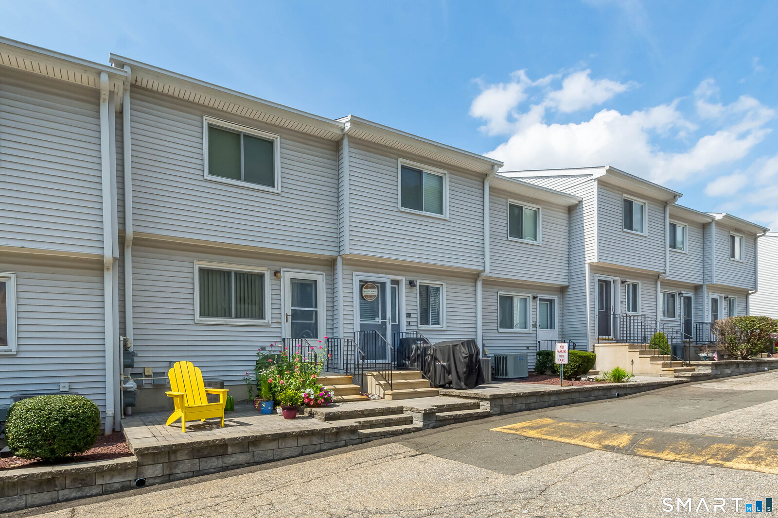Property Photo:  273 Derby Avenue 305  CT 06418 