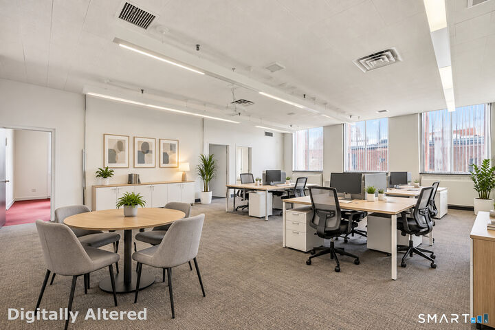 Property Photo:  650 Franklin Avenue  CT 06114 
