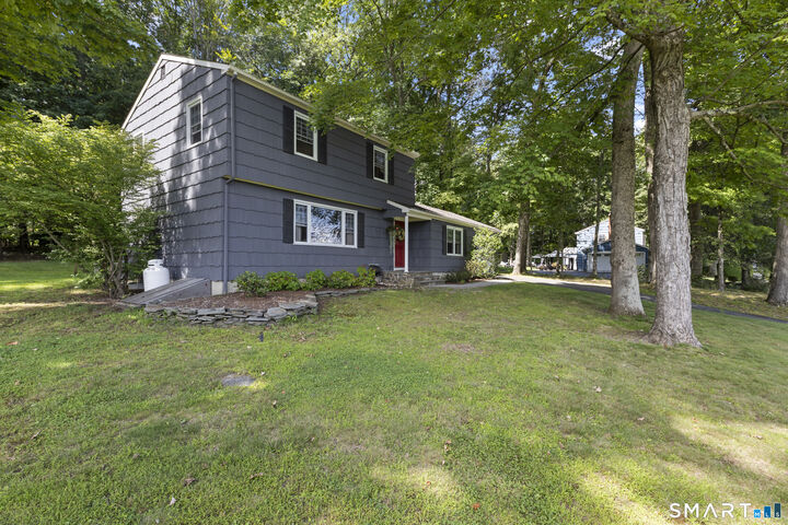 Property Photo:  9 Chimney Drive  CT 06801 