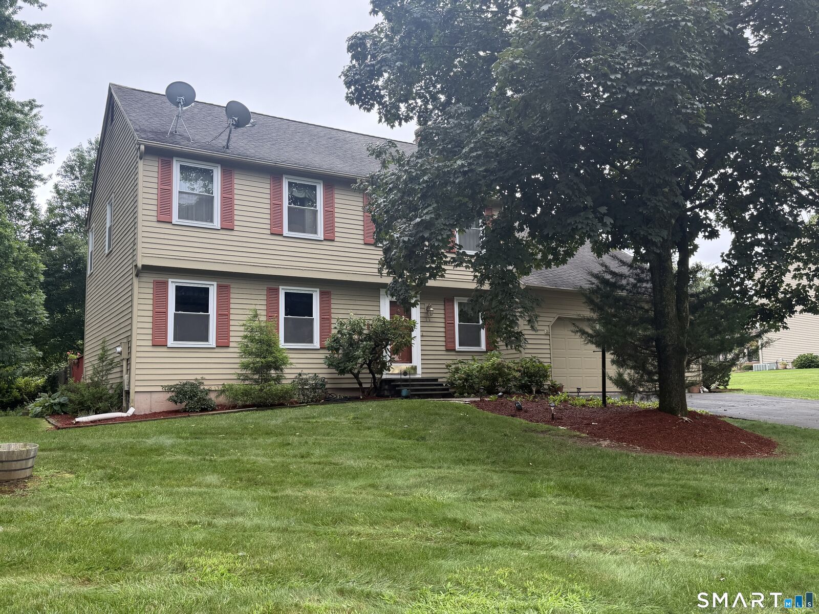 Property Photo:  11 Weatherside Drive  CT 06492 