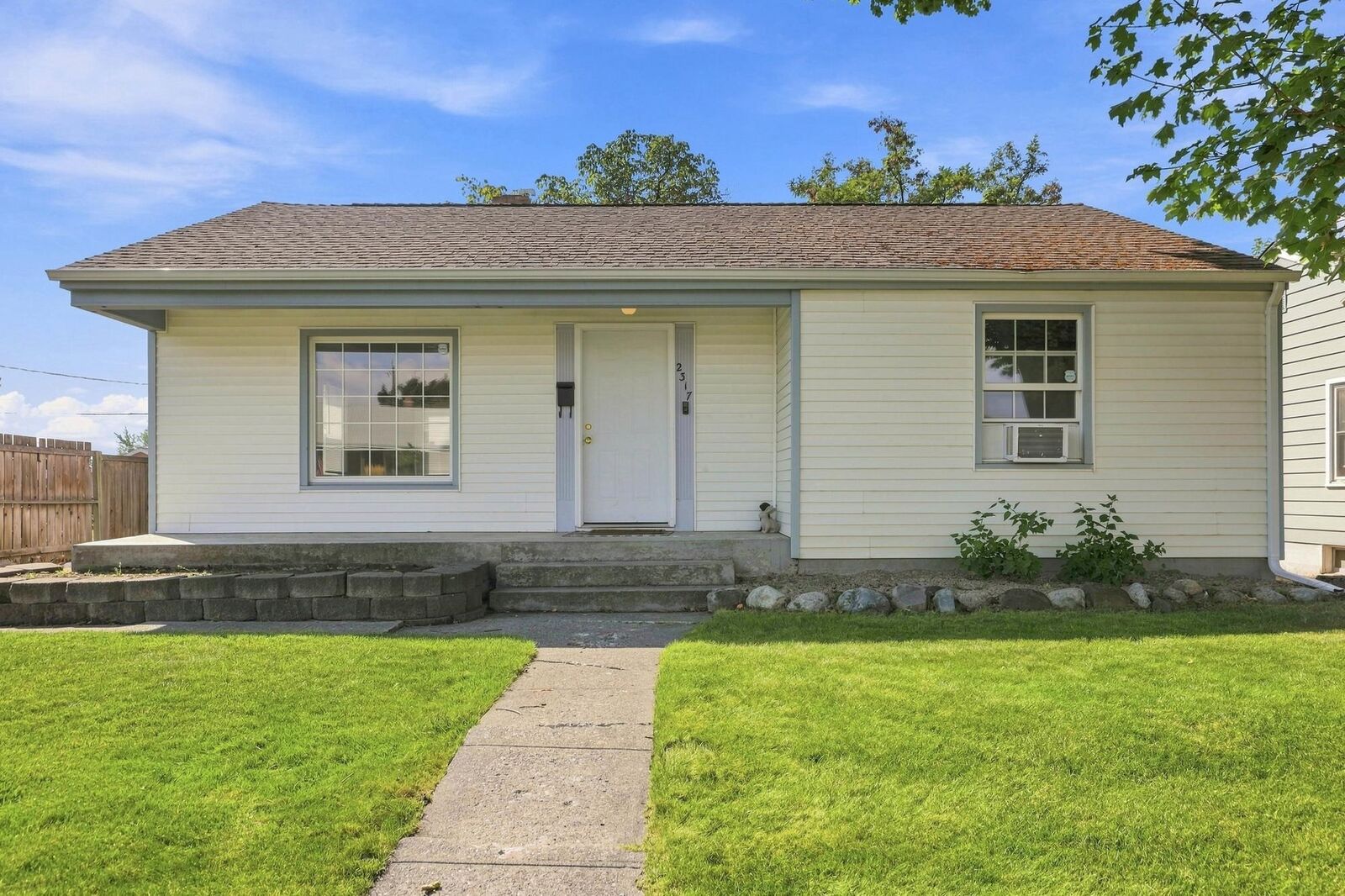 Property Photo: 2317 W Sanson Ave WA 99205