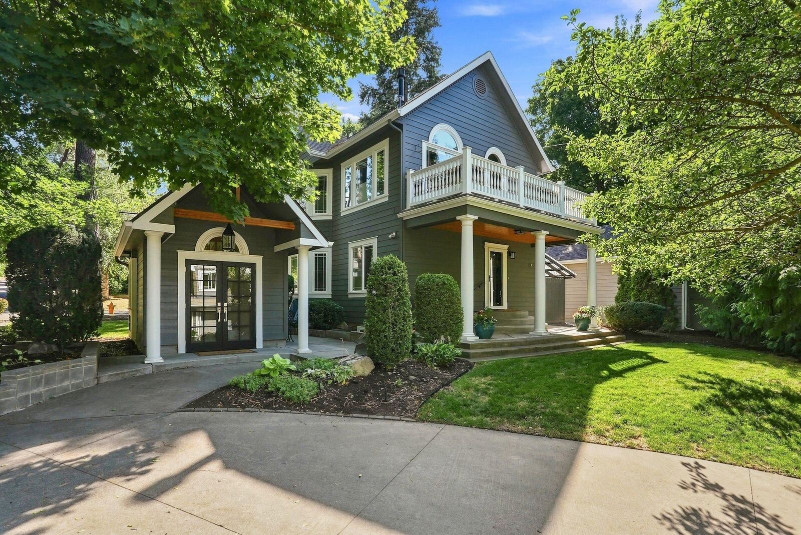 Property Photo: 1727 E 16th Ave 1727 E 16th WA 99203
