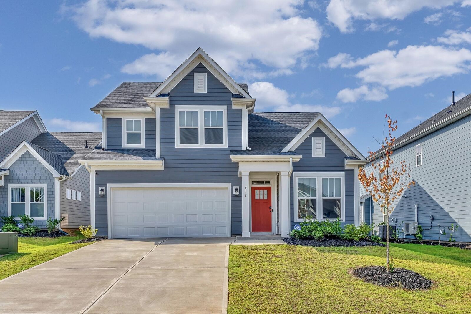 Property Photo: 916 Diane Lane SC 29369