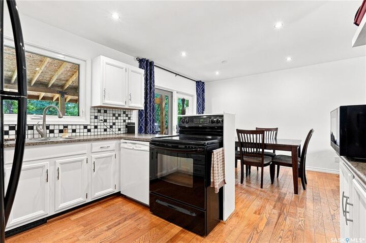 Property Photo:  210 Frobisher Crescent  SK S7K 4Y7 