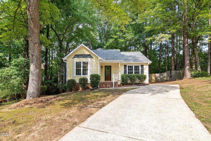 Property Photo:  112 Marshfield Place  NC 27513 