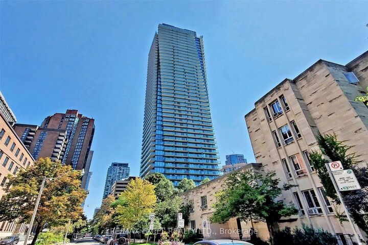 Photo de la propriété: 65 St Mary Street 810 ON M5S 0A6