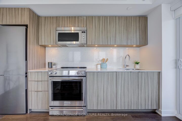 Property Photo: 30 Samuel Wood Way 2008 ON M9B 0C9
