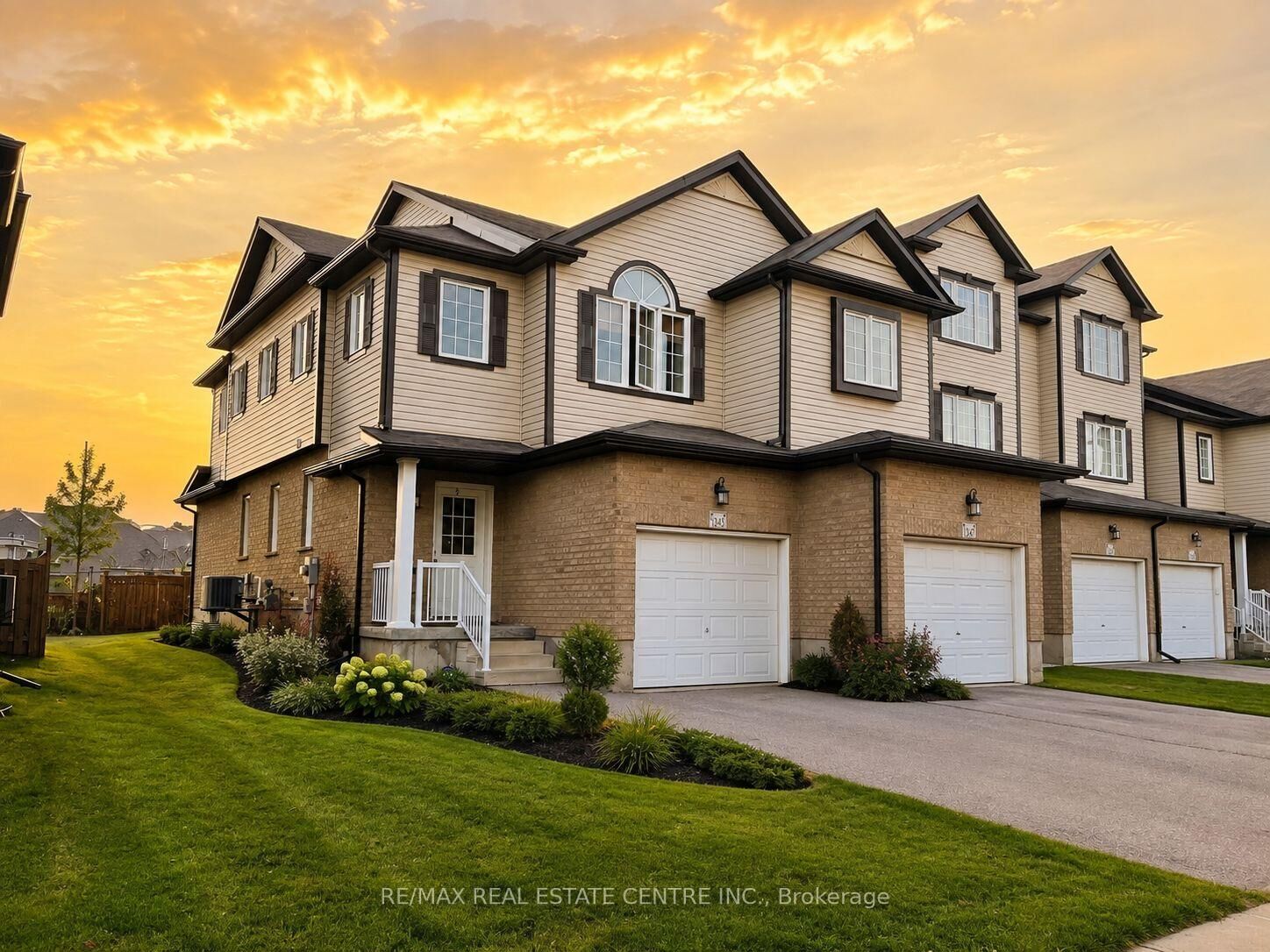 Property Photo:  1345 Countrystone Drive  ON N2N 3R9 