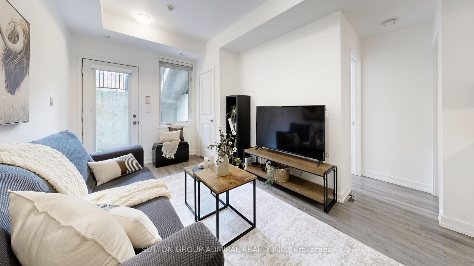 Property Photo:  867 Wilson Avenue 1B  ON M3K 0A4 