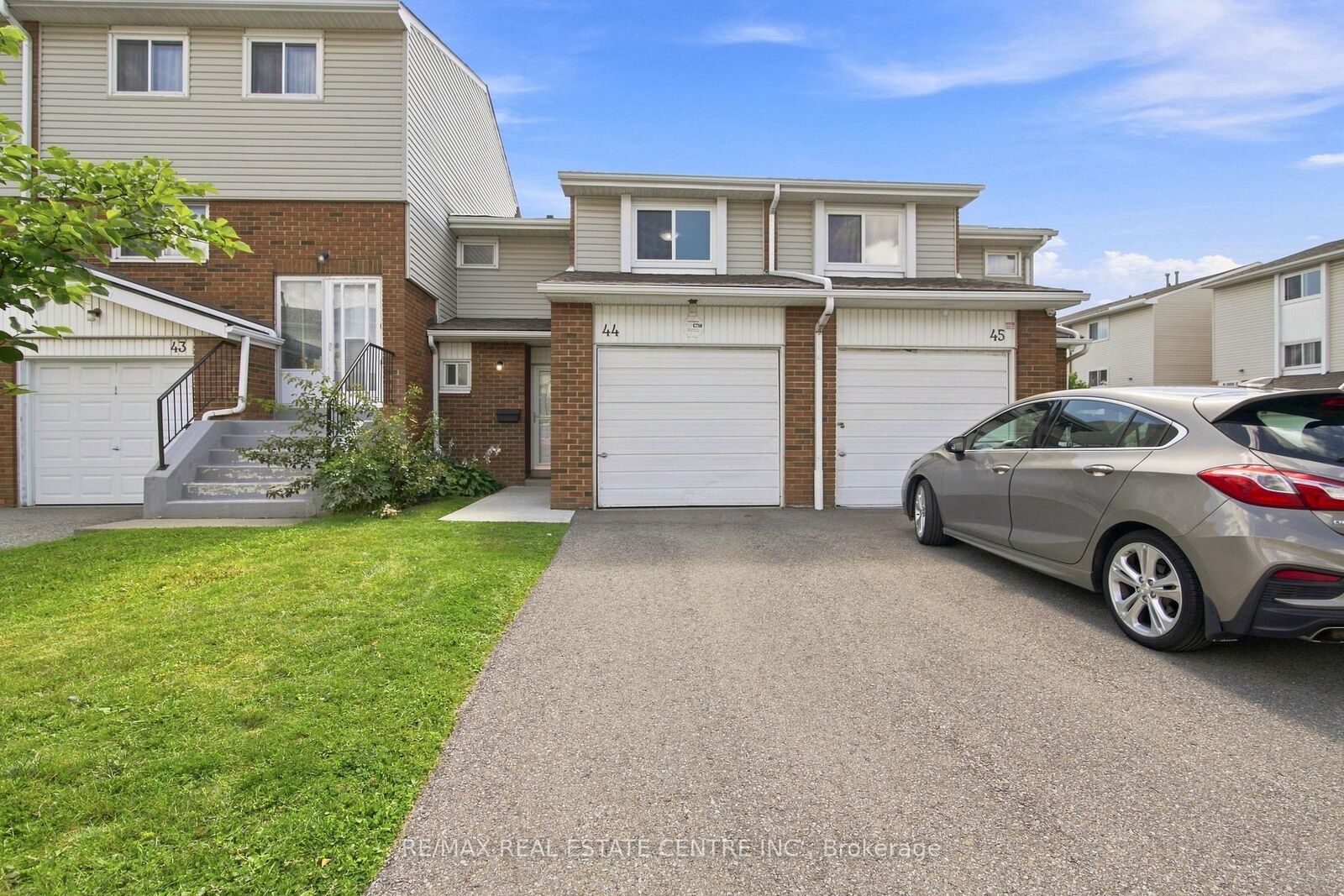 Property Photo:  44 Franklin Court 49  ON L6T 3Z1 