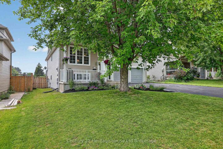 Property Photo:  31 Owen Street  ON N5C 4G7 