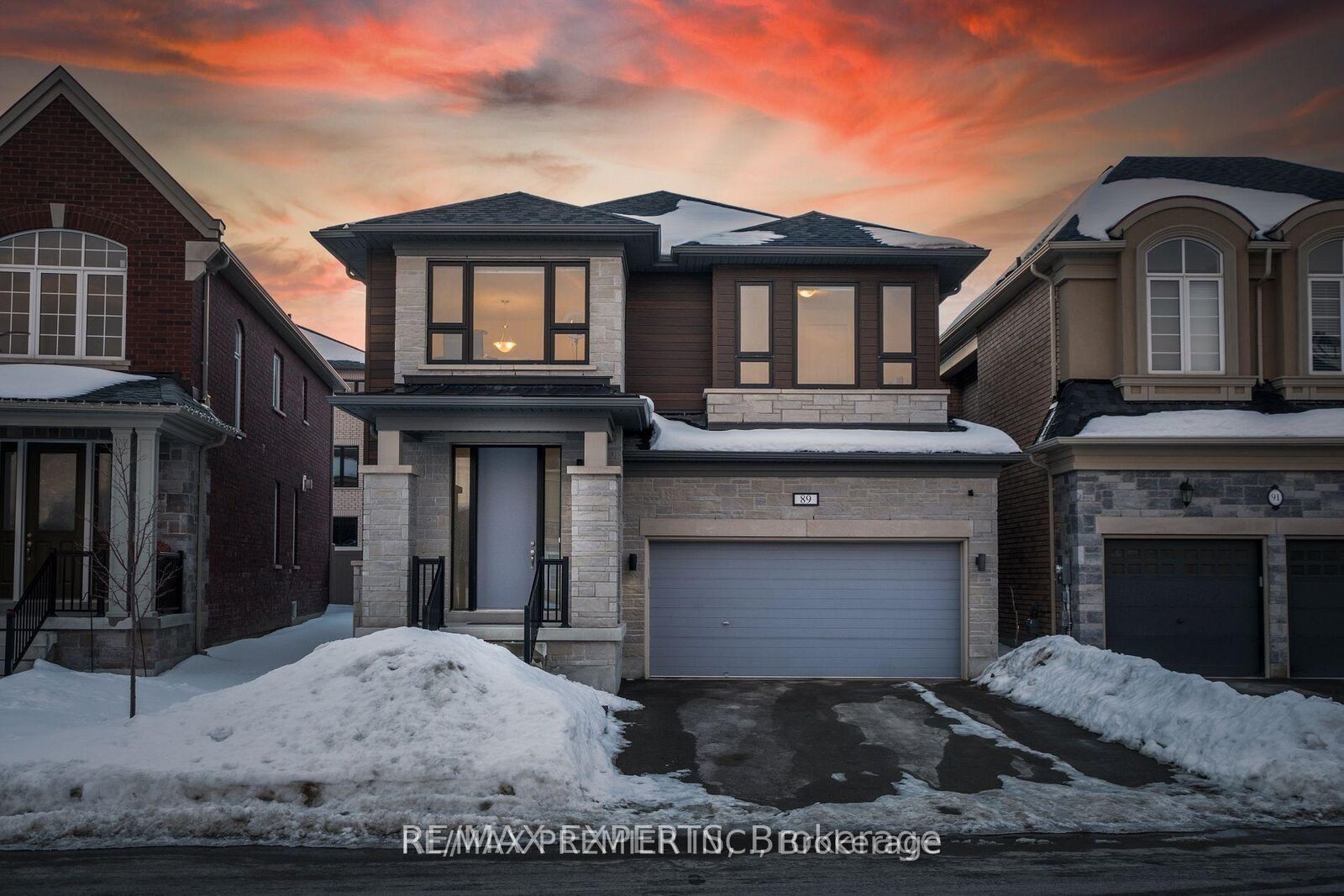 Property Photo: 89 Forest Edge Crescent ON L9N 0S6