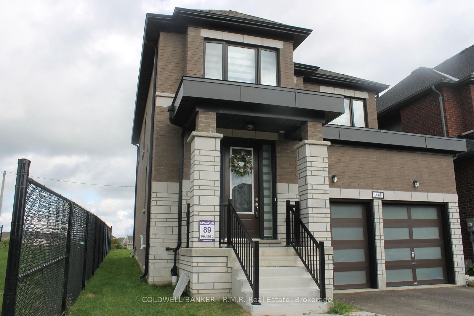 Property Photo: 104 Butler Boulevard ON K9V 0R9