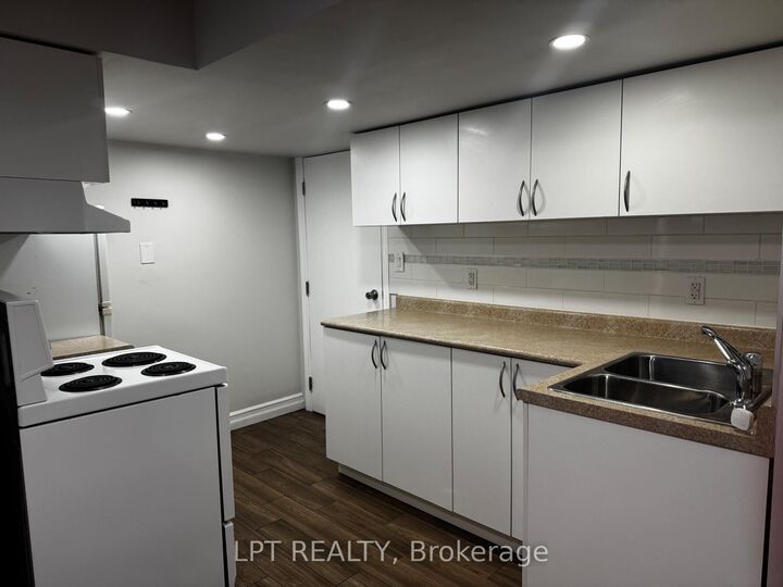 Property Photo:  17 Alabaster Drive  ON L6V 4E5 