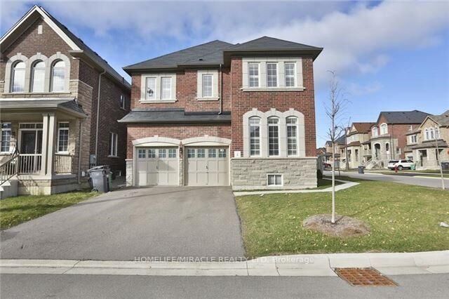 Property Photo: 8 Arrowstone Court ON L6R 3T5