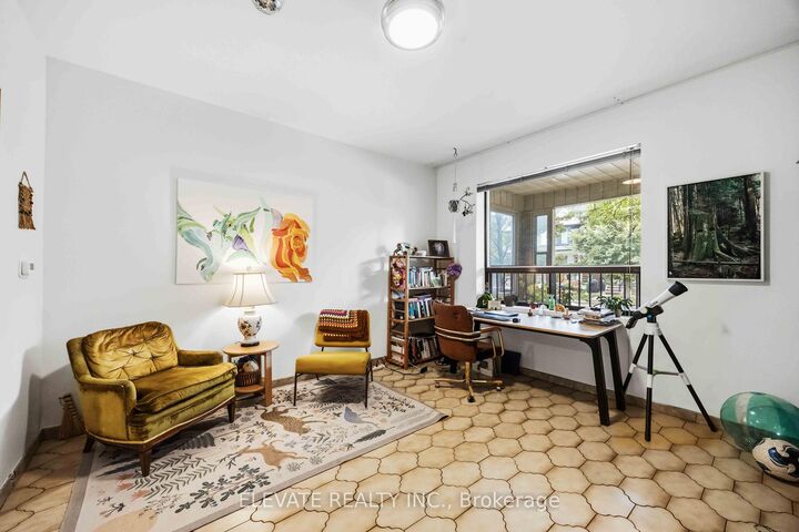 Property Photo:  236 Symington Avenue  ON M6P 3W6 
