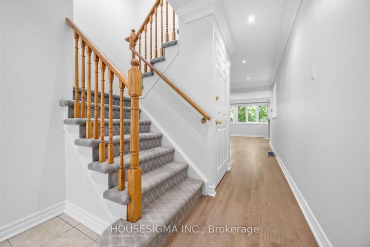 Property Photo:  2199 Burnhamthorpe Road W 7  ON L5L 5M7 