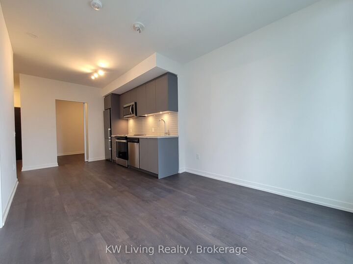 Property Photo:  8868 Yonge Street 1110E  ON L4C 1Z8 