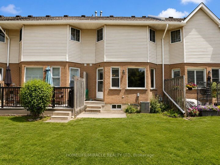 Property Photo: 10 Holborn Court 38 ON N2A 3Y9
