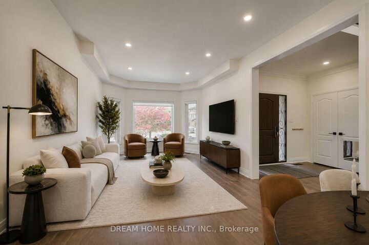 Property Photo: 5 Silk Court ON L4B 4A4