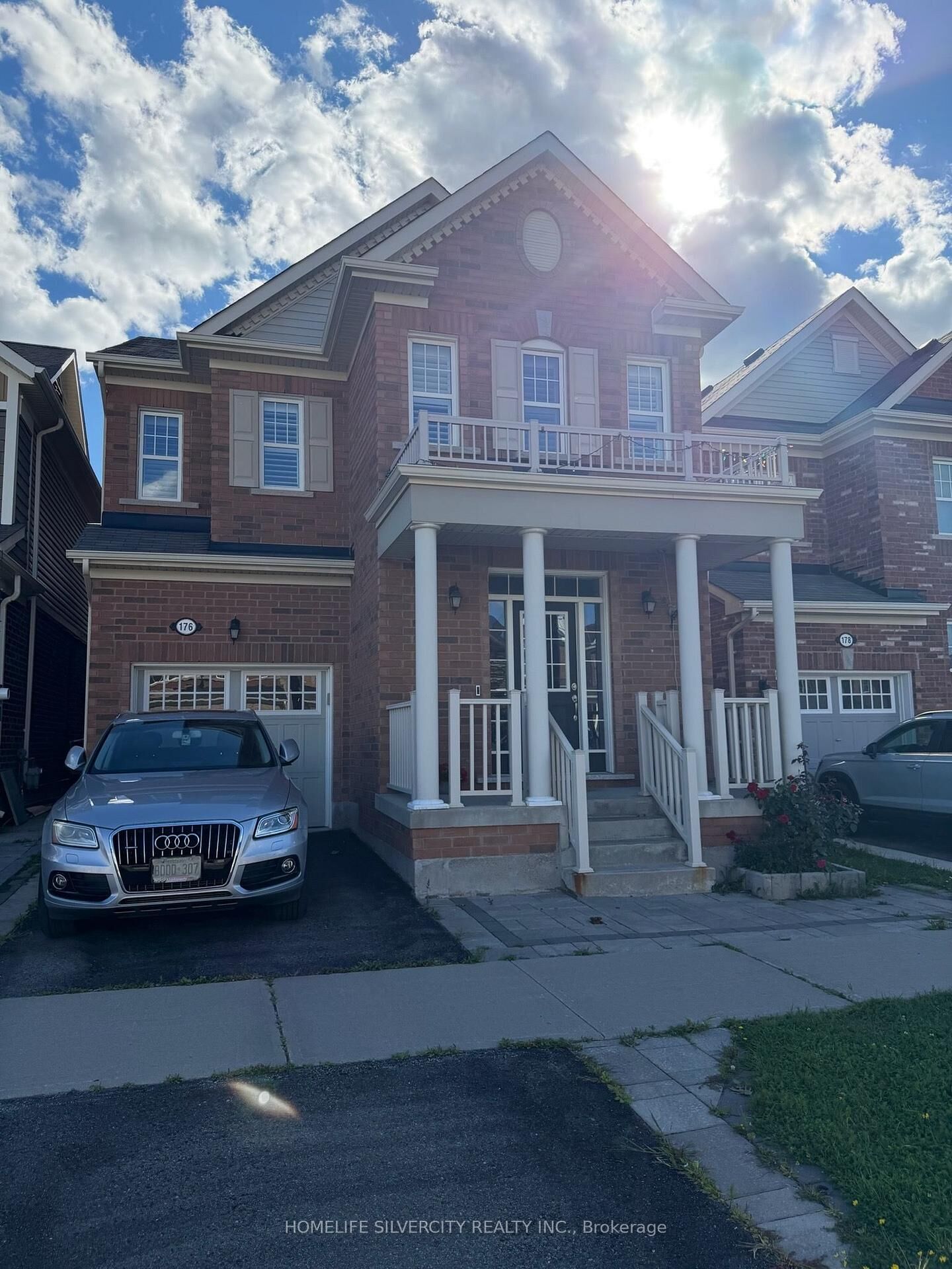 Property Photo:  176 Robert Parkinson Drive  ON L7A 4G8 