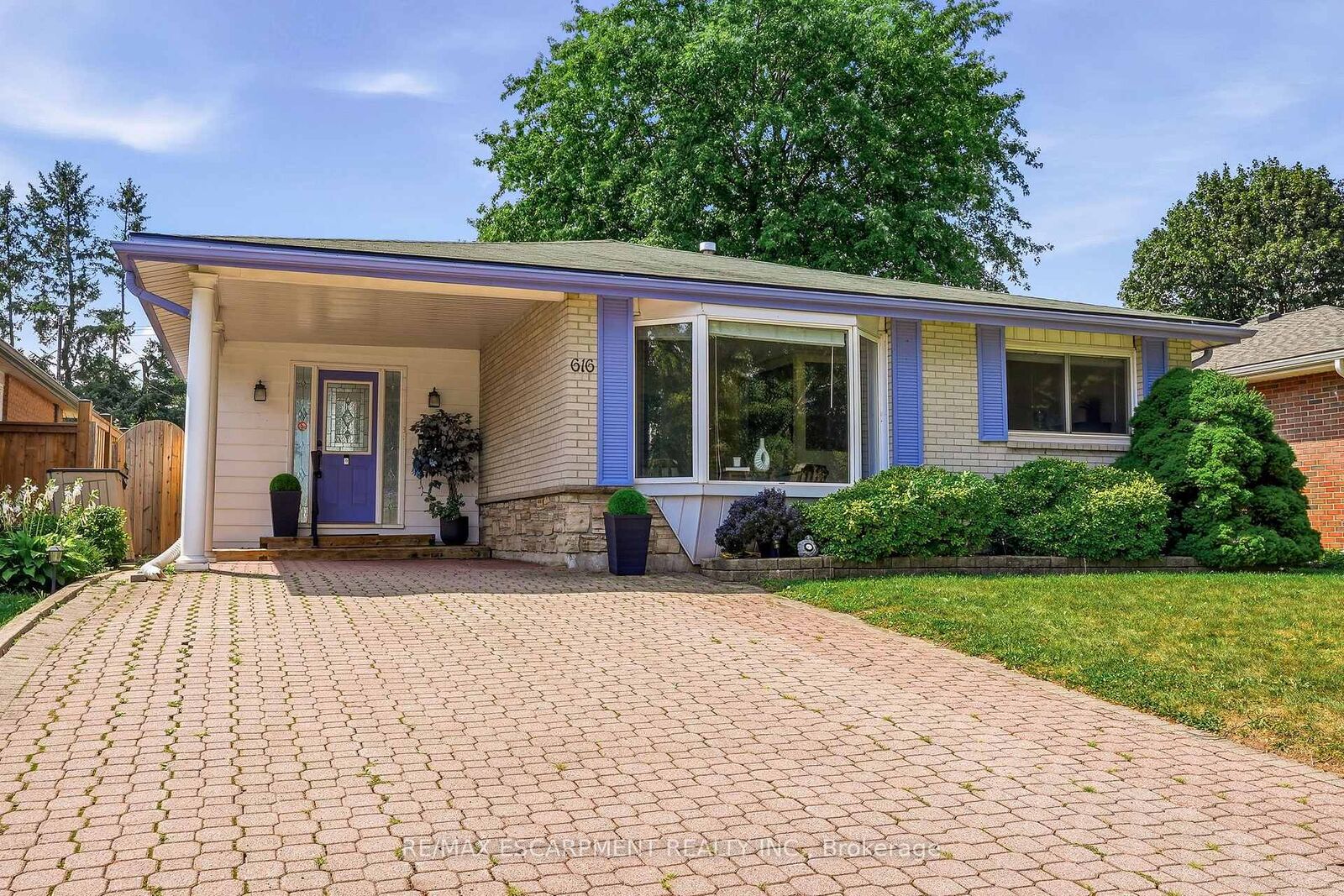 Photo de la propriété: 616 Mullin Way ON L7L 4J4