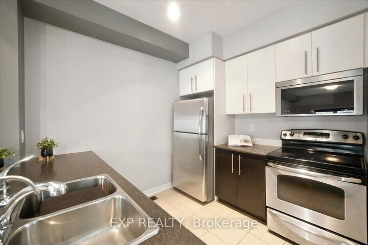 Property Photo: 515 Winston Road 15 ON L3M 0C8