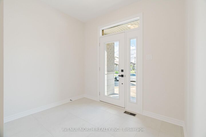 Property Photo: 263 Ginebik Way ON K1X 0H5