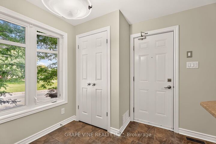 Property Photo: 1124 Klondike Road Unit A ON K2K 0H2