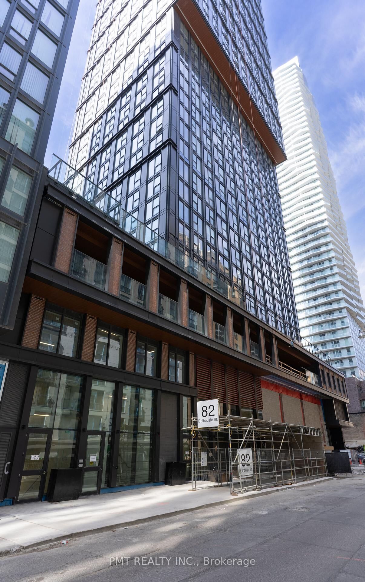 Property Photo:  82 Dalhousie Street 906  ON M5B 0C5 
