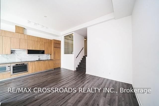 Property Photo: 58 Queens Wharf Road Th05 ON M5V 0J9