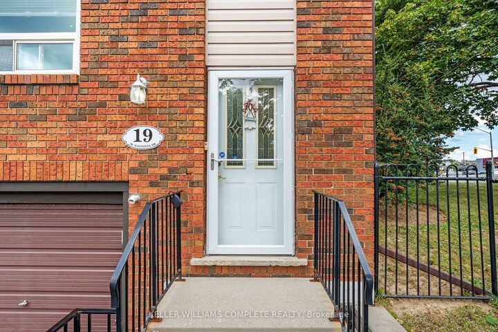 Property Photo:  90 Magnolia Drive 19  ON L9C 6R9 
