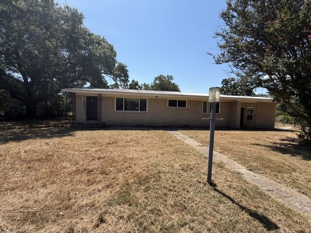 Property Photo: 11093 SE 1142 Avenue OK 74571