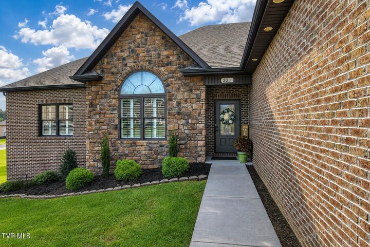 Property Photo: 2011 Carson Way TN 37686