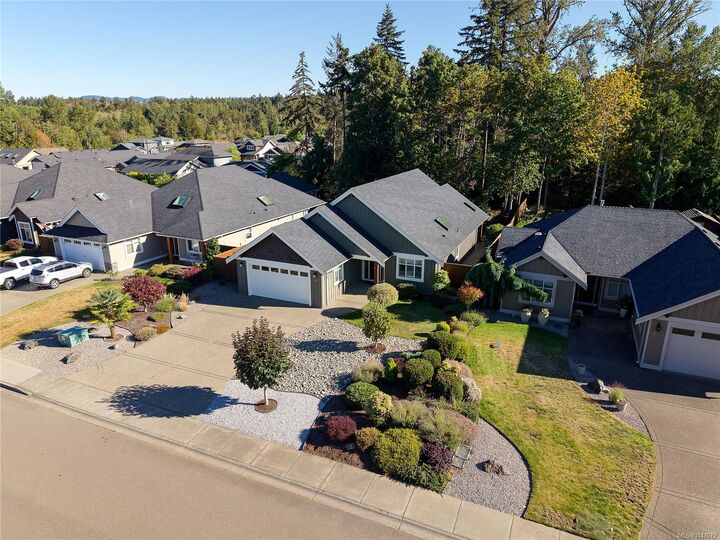 Property Photo: 158 Skylark Ave BC V9P 1M3