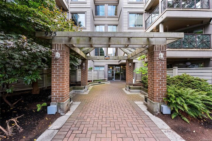 935 Johnson St #209 — photo 1