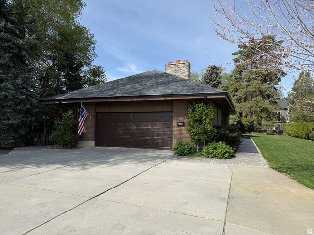 Property Photo: 362 E 9150 S UT 84070
