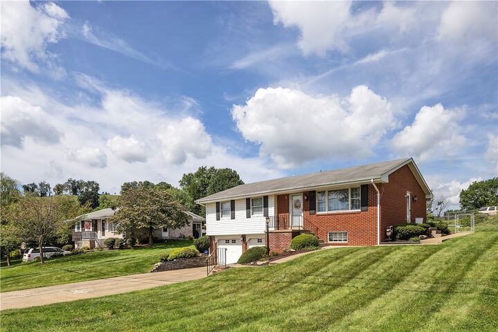 Property Photo: 1108 McGovern Rd PA 15342