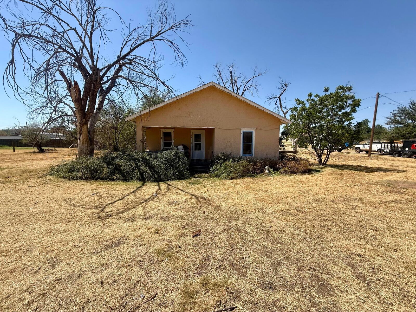 Property Photo: 519 W 7th Street TX 79226