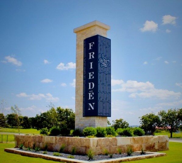 Property Photo:  514 Interlaken Street  TX 78624 