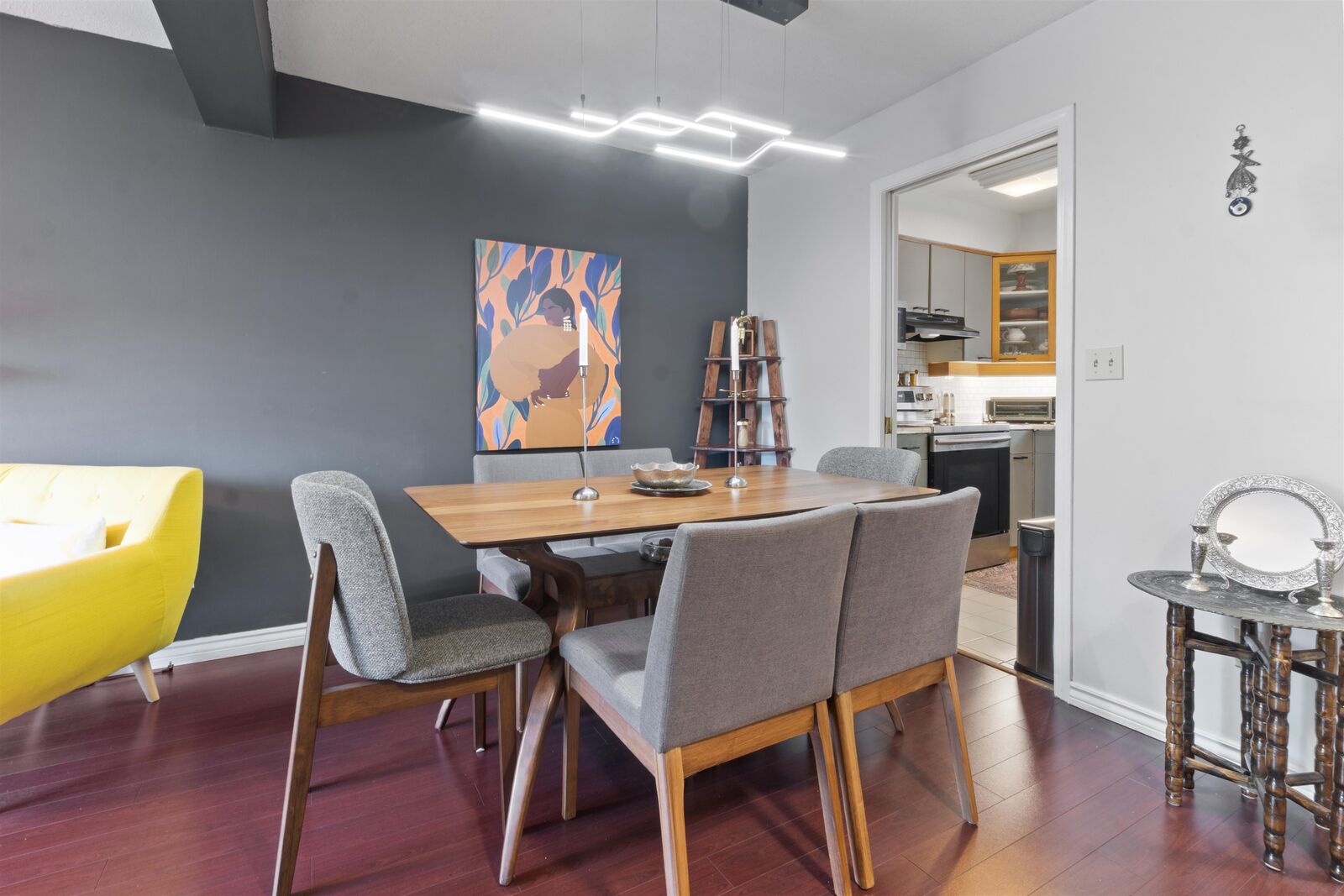Property Photo:  988 W 16th Avenue 203  BC V5Z 1T2 