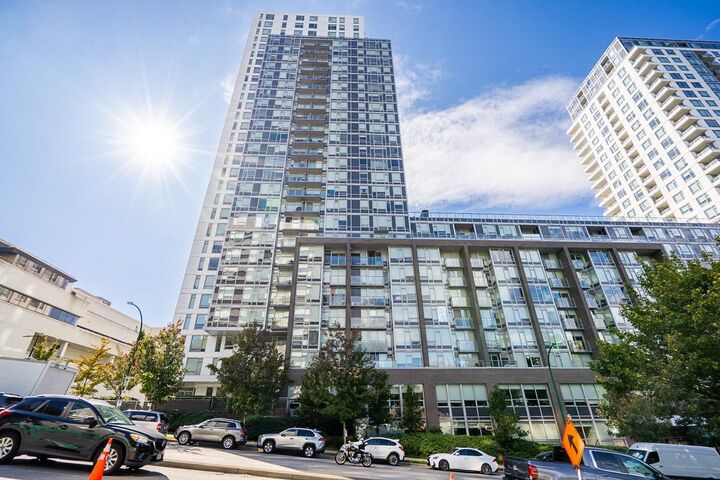 Property Photo:  5665 Boundary Road 2902  BC V5R 0E4 
