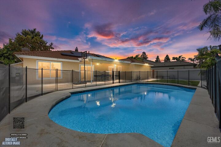 Property Photo:  10721 Loughton Avenue  CA 93311 